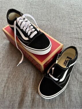 NIB Vans Old Skool Wide